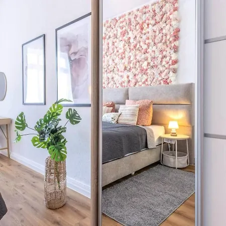 Apartmán Stylische 100qm Fuer Max. 8 In *
