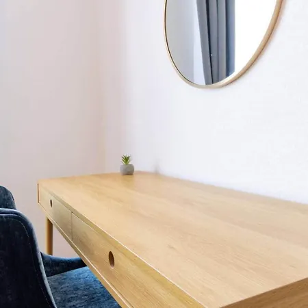 Stylische 100qm Fuer Max. 8 In Neuwied