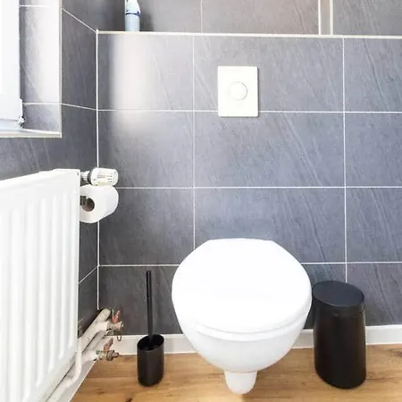 Apartment Stylische 100qm Fuer Max. 8 In *
